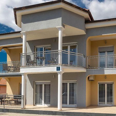 Apartmani Dea Crikvenica Luaran gambar