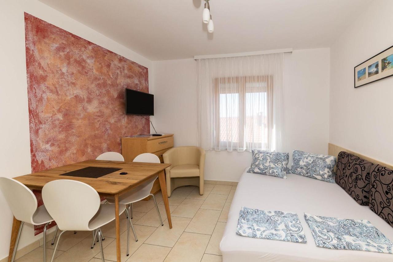 Apartmani Dea Crikvenica Luaran gambar