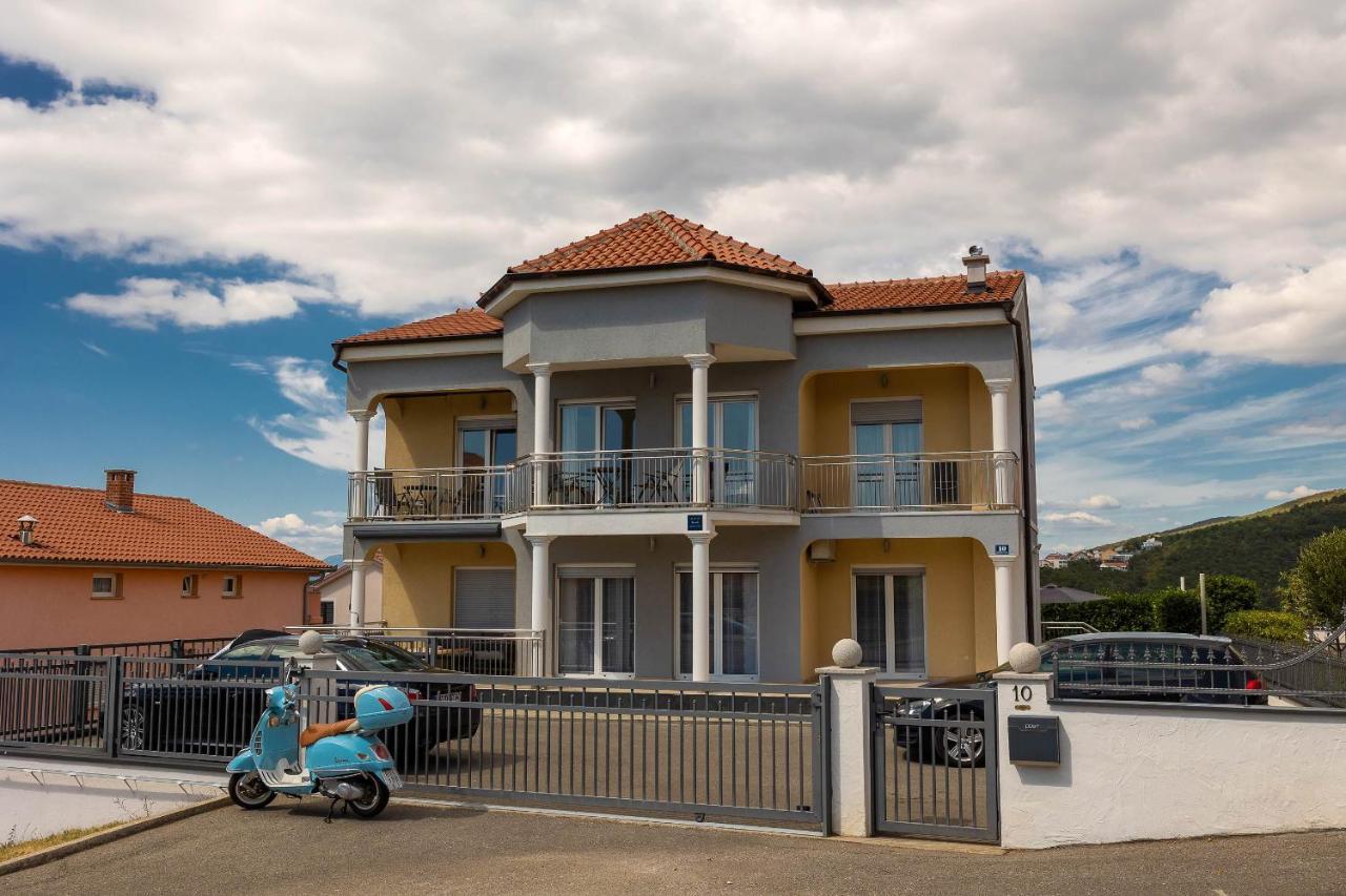 Apartmani Dea Crikvenica Luaran gambar